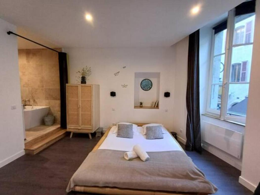 Le Sainte Claire - Majord'Home Annecy Centre المظهر الخارجي الصورة