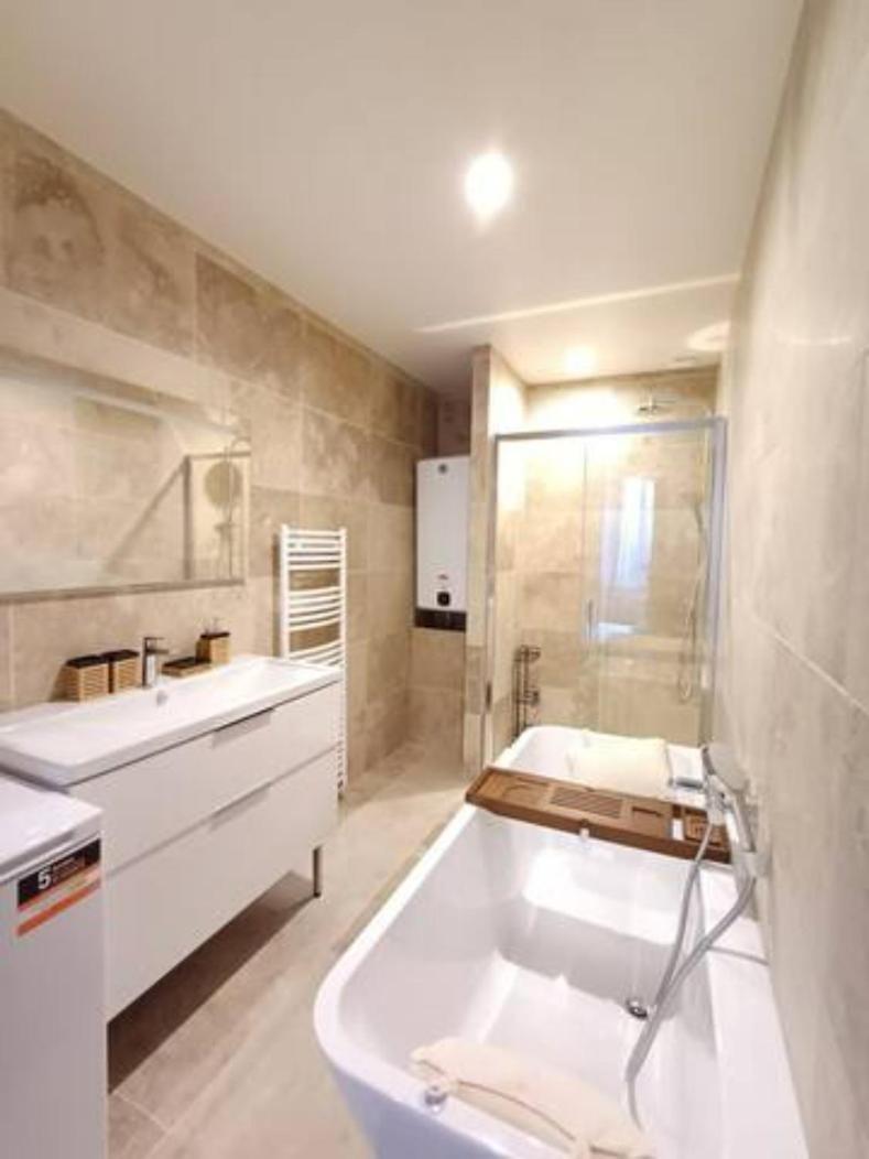 Le Sainte Claire - Majord'Home Annecy Centre المظهر الخارجي الصورة